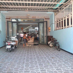 cho thuê nhà tx 25 q12  gần chợ tx gần ubp giá 11tr sân xe hơi
