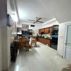 Cho thuê nhà nguyên căn Hoàng Hoa Thám 45m² 4 tầng 4PN full đồ 13 triệ
