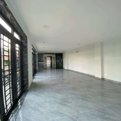 Cho Thuê Toà Nhà Mặt Tiền Phạm Huy Thông  DT: 13x4m 1 trệt 1 lửng 4 l