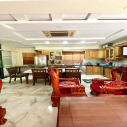Cần cho thuê LK KĐT Văn Phú Hà Đông thang máy full nội thất xịn sò