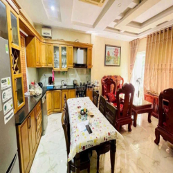 Cần cho thuê LK KĐT Văn Phú Hà Đông thang máy full nội thất xịn sò