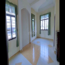 KTX Giá Rẻ Đầy Đủ Tiện Nghi 800k