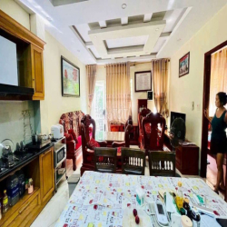 Cần cho thuê LK KĐT Văn Phú Hà Đông thang máy full nội thất xịn sò