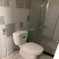 Cho thuê phòng trọ lầu 1 nhà mặt tiền Hoàng Hoa Thám