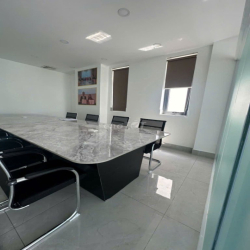 Văn Phòng 130m2 , Chia 3 Phòng  Làm Viêc Cần Cho Thuê - Vạn Phúc City