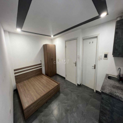 Còn trống p 3tr5 hđ 12 tháng ngay tại ngõ 242 Lạc Long Quân, Tây Hồ