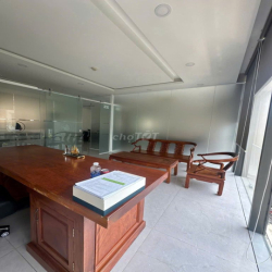 Văn Phòng 130m2 , Chia 3 Phòng  Làm Viêc Cần Cho Thuê - Vạn Phúc City