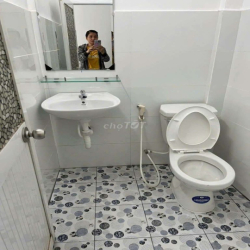 CHO THUÊ NHÀ HẺM 1 SẸC ĐƯỜNG XE HƠI GẦN CHỢ ĐƯỜNG NGUYỄN VĂN