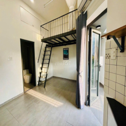 DUPLEX GÁC CAO FULL NỘI THẤT - BAN CÔNG NẰM TẠI GIGAMALL
