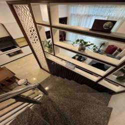 Hiếm! Nhà riêng 2 tầng tại Phố Trạm, Long Biên–giá chỉ 6.5 triệu/th