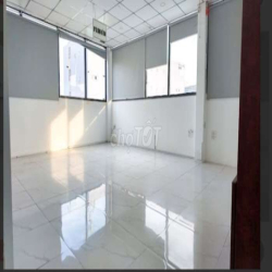 Văn phòng Tân Bình 100m2 giá 25 triệu/tháng tòa nhà Núi Thành