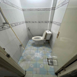 Cần cho thuê nhà hẻm xe tải 6x18m gác lửng 2pn 14tr