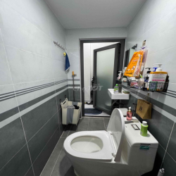 Mình Cần Nhượng Lại Phòng