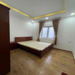 Nhà phố full nội thất cho thuê 15tr/ tháng LH Hương