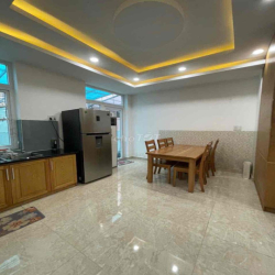 Nhà phố full nội thất cho thuê 15tr/ tháng LH Hương