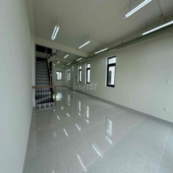 NHÀ PHỐ 5 TẦNG TRỐNG SUỐT MẶT TIỀN KINH DOANH LAKEVIEW CITY THANG MÁY