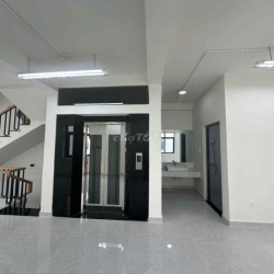 NHÀ PHỐ 5 TẦNG TRỐNG SUỐT MẶT TIỀN KINH DOANH LAKEVIEW CITY THANG MÁY
