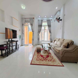 NHÀ 3TẦNG MT KHU PHẠM VĂN ĐỒNG 3PN,FULL NỘI THẤT GẦN BIỂN