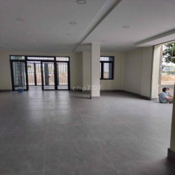 Cho thuê nhà đẹp kdc Tân Tiến. 7,5m x 15m. 2 lầu. 4pn. 4wc. giá 20 tr