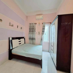 NHÀ 3TẦNG MT KHU PHẠM VĂN ĐỒNG 3PN,FULL NỘI THẤT GẦN BIỂN