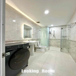 Căn Hộ Cao Cấp_Full Nội Thất_Ban Công Thoáng ngay Ngã Tư Bảy Hiền