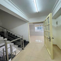 Nhà Nguyên Căn Đường Nguyễn Thị Nhỏ - 3PN 3WC - 5x8m