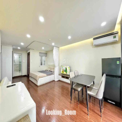 Căn Hộ Cao Cấp_Full Nội Thất_Ban Công Thoáng ngay Ngã Tư Bảy Hiền