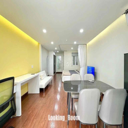 Căn Hộ Cao Cấp_Full Nội Thất_Ban Công Thoáng ngay Ngã Tư Bảy Hiền