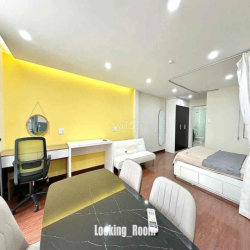 Căn Hộ Cao Cấp_Full Nội Thất_Ban Công Thoáng ngay Ngã Tư Bảy Hiền