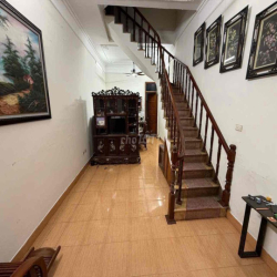 Nhà thuê nguyên căn phường Vĩnh Tuy (quận Hai Bà Trưng)