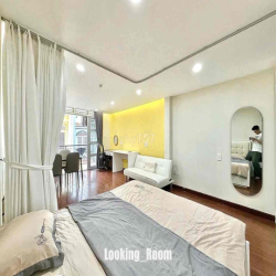 Căn Hộ Cao Cấp_Full Nội Thất_Ban Công Thoáng ngay Ngã Tư Bảy Hiền