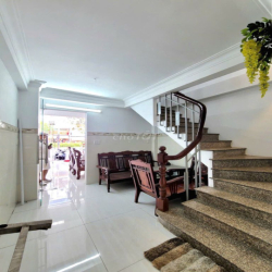 Cho thuê nhà mặt tiền Tô Ký, ngay ngã 4 Nguyễn Văn Quá, Quận12