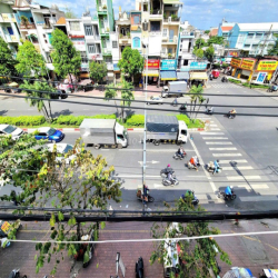 Cho thuê nhà mặt tiền Tô Ký, ngay ngã 4 Nguyễn Văn Quá, Quận12
