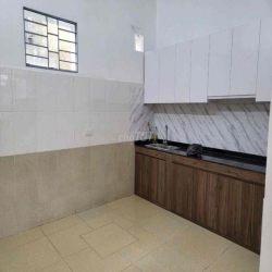 CHO THUÊ NHÀ GẦN CHỢ CẦU ĐỒNG 4x15 1 TRỆT 2LẦU 4PN 3WC