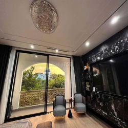 💓💓💓hot hot hot💞💕cho thuê nhà biệt thự bàu vá đồng khởi rẻ đẹo💯💯