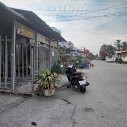 Cho thuê nhà cấp 4 kế trường THCS Bình Thuỷ