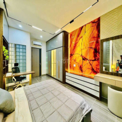 CHO THUÊ NHÀ FULL NỘI THẤT THANG MÁY 5PN 8WC QUANG TRUNG P8