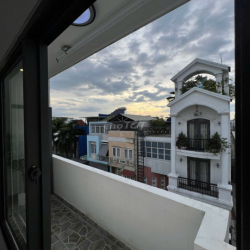 PENTHOUSE SANG XỊN 2PN - NGAY TÂN HƯƠNG - FULL NT BAN CÔNG -FREE 2 XE 