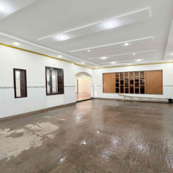 Biệt Thự khu Tên Lửa 12x20,1 Lầu  mới xây