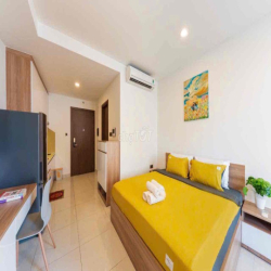 Căn hộ studio Saigon Royal đầy đủ nội thất ở liền
