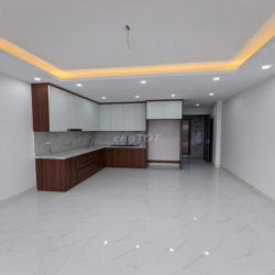 [CHO THUÊ NHÀ NGUYÊN CĂN] – ĐƯỜNG TRƯỚC NHÀ RỘNG 3 Ô TÔ TRÁNH