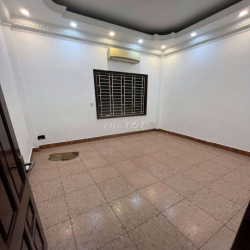 Cho thuê nhà mặt phố Nguyễn Hữu Thọ 60m2, 5 Tầng View Hồ Linh Đàm