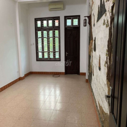 Cho thuê nhà mặt phố Nguyễn Hữu Thọ 60m2, 5 Tầng View Hồ Linh Đàm