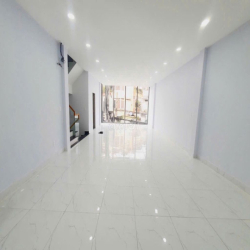 NHÀ ĐẸP ỐP KÍNH - 111F Huỳnh Văn Bánh-Quận Phú Nhuận,5x20m,DTSD 400m2