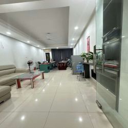 Cho thuê nhà Thạch Bàn mới đẹp Gara ô tô 3 ngủ full nội thất