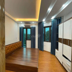 Cho thuê nhà Thạch Bàn mới đẹp Gara ô tô 3 ngủ full nội thất