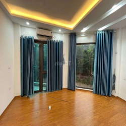 Cho thuê nhà Thạch Bàn mới đẹp Gara ô tô 3 ngủ full nội thất