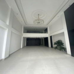 ỐP KÍNH CỰC XỊN CÓ THANG MÁY- 120A Nguyễn Hồng Đào,Tân Bình 500m2