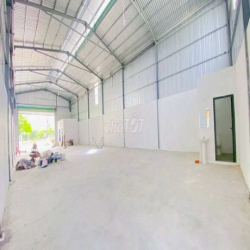Cho thuê Kho 400 m2 mới xây đường Võ Văn Kiệt