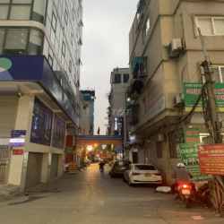CHO THUÊ PHÒNG 402 (3trieu)& 502 (2,6 triệu) – PHỐ TÂN MAI đủ tiện ích